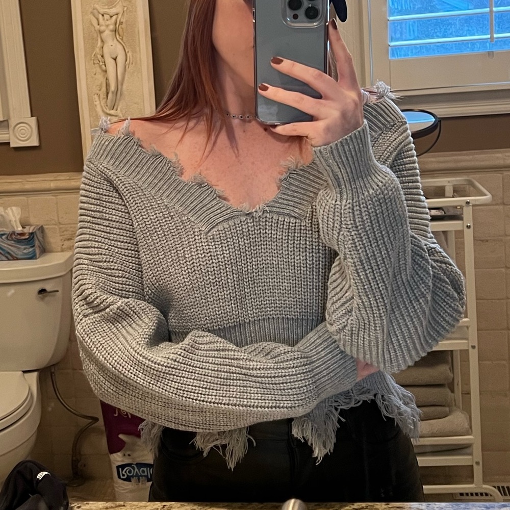 Distressed Knit Sweaters ”NEW” - Picture 2 of 7